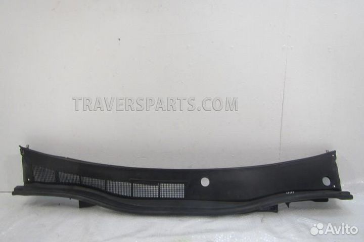 Водосток лобового стекла (жабо)