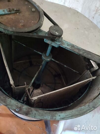 Медогонка 4 рамочная