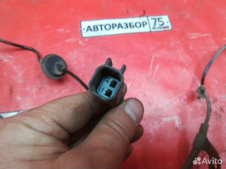 Датчик abs задний левый Mitsubishi Lancer CY2A