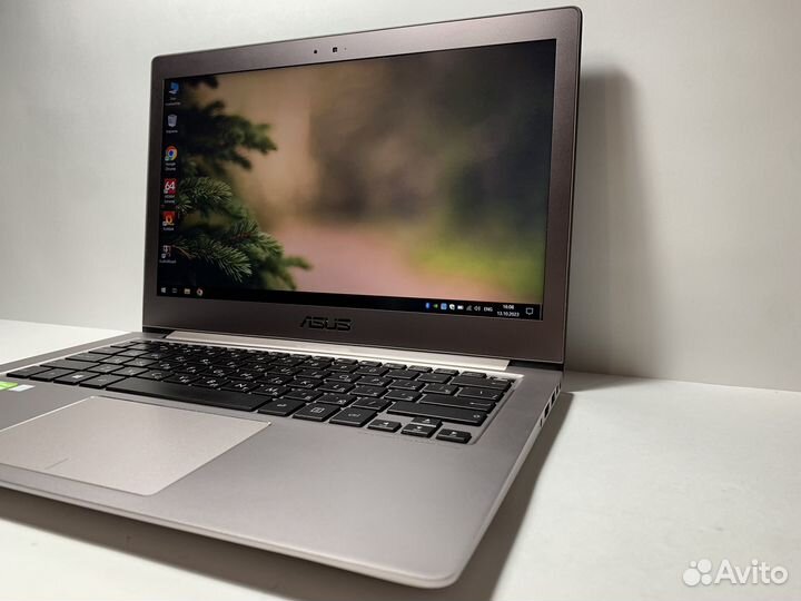 Компактный игровой ноутбук Asus i7/8gb/2видеокарты