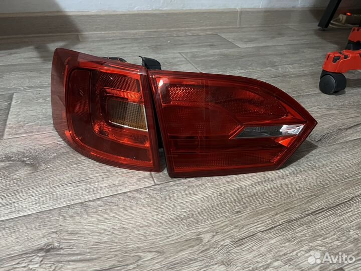 Задний левый фонарь jetta 6