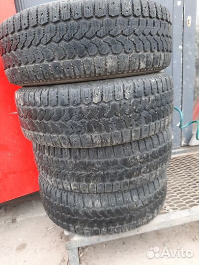 Yokohama Ice Guard F700Z 215/60 R17 96Q