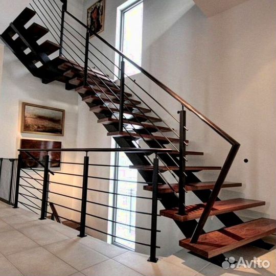 Лестница металлическая дизайн 4702