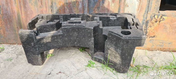 Ящик под инструменты Passat CC 2011 года