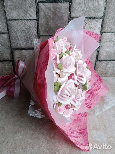 Сладкий букет из зефирных роз для мамы