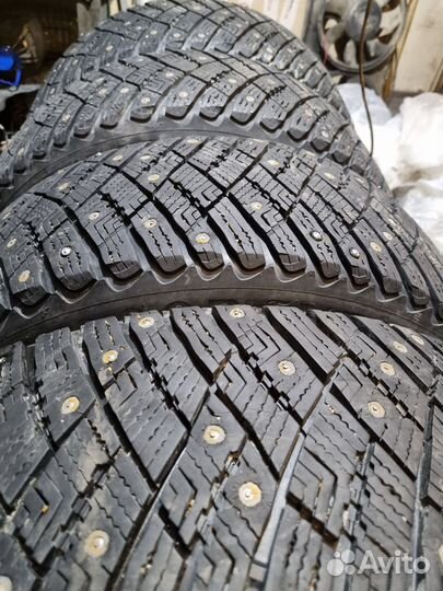 Goodyear Ultragrip Ice Arctic 215/55 R17 98T