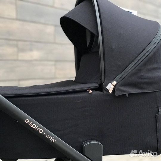 Espiro Only 2022 коляска с рождения черная
