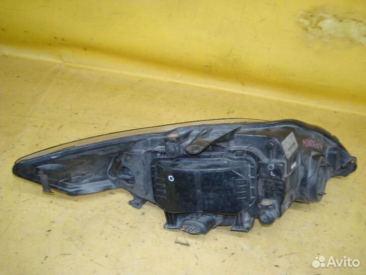 Фара левая Ford Mondeo iv