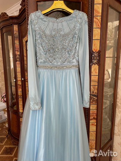 Вечернее платье