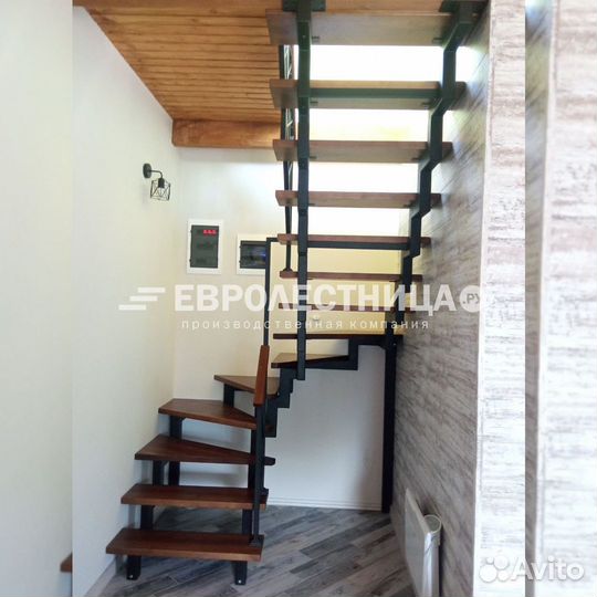 Лестница на металлокаркасе