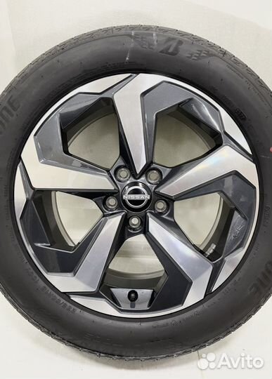 Новые Nissan X-Trail 2022, Michelin PS4 225/60 R18