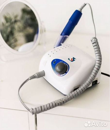 Аппарат для маникюра Стронг 210/105l новый