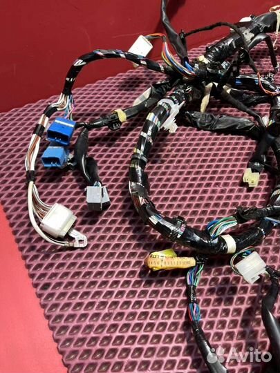 Проводка салона Daihatsu Sirion M3 1KR-FE 2010