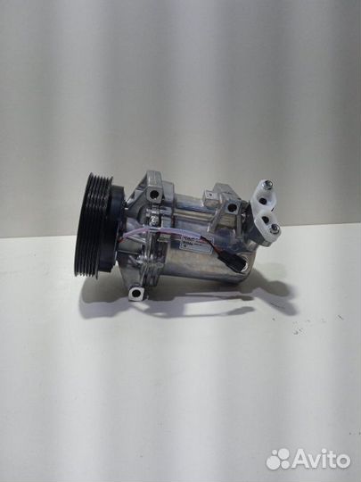 Компрессор кондиционера Renault Logan 2 8201025121