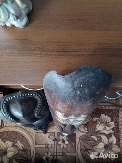 Африканская маска только светлая