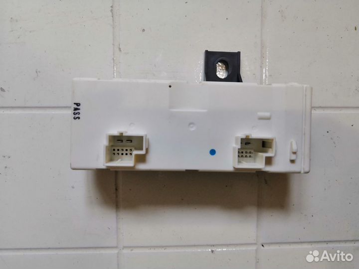 Блок управления багажником Mercedes Benz GLA Class