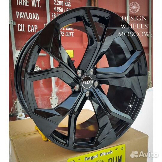 Кованые диски R22 на Audi Q7 Q8