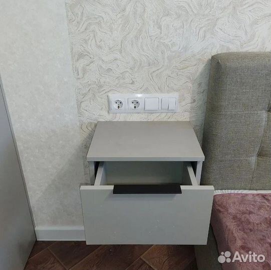 Тумба прикроватная