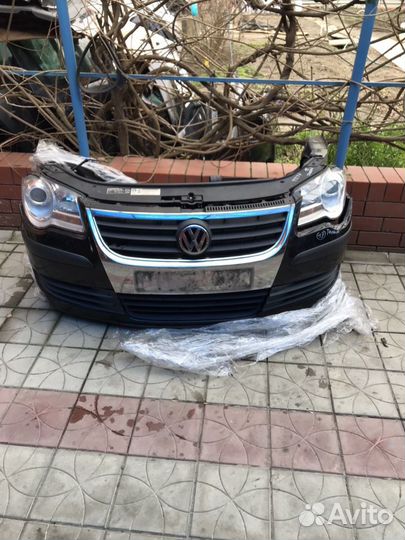 Бампер на Фольксваген Touran 2008
