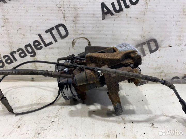 Суппорт задний правый Jaguar F-Pace X761 204DTD