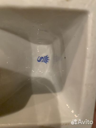 Статуэтка фарфор