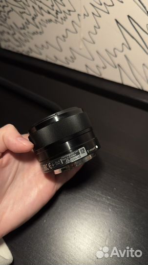 Sony E35 mm F1.8