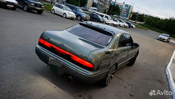 Toyota Crown 3.0 AT, 1992, 400 000 км