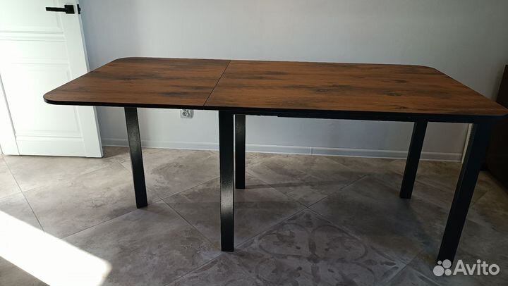 Кухонный стол- трансформер новый
