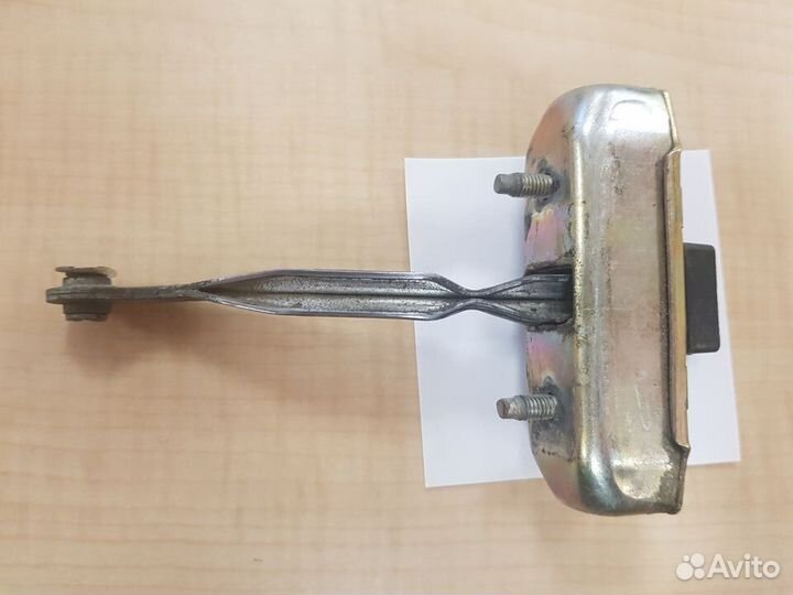 Ограничитель открывания двери Toyota RAV4 2 2002