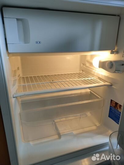 Продаю холодильник Indesit TT 85
