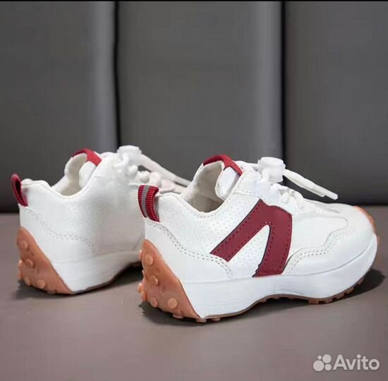 Кроссовки детские