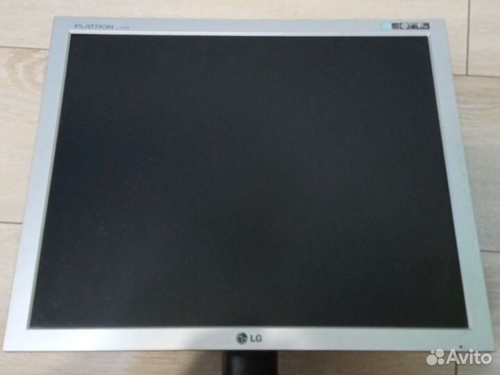 Монитор LG flatron L1919S