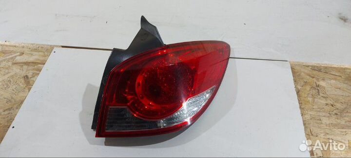 Фонарь задний правый Chevrolet Cruze