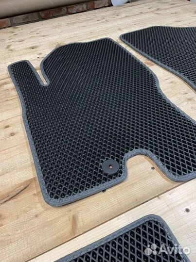 Автоковрики EVA для Nissan Pathfinder 2004-2014