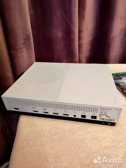 Xbox one S, 1TB, игры