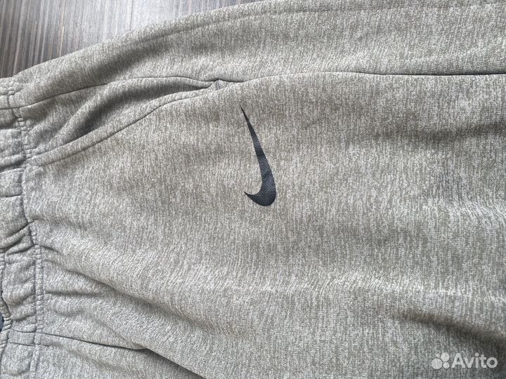 Спортивные штаны nike