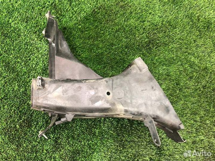 Воздуховод охлаждения тормозов передний правый Bmw