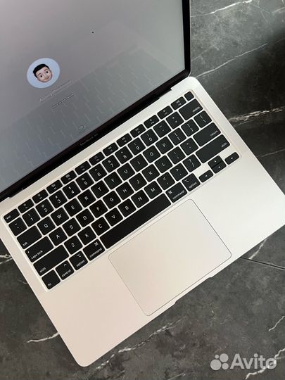 Macbook air 13 2020 i3