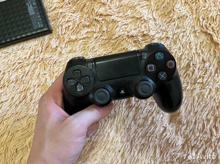 Sony PlayStation 4 slim с играми