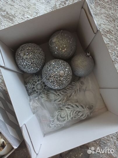 Новогодние игрушки