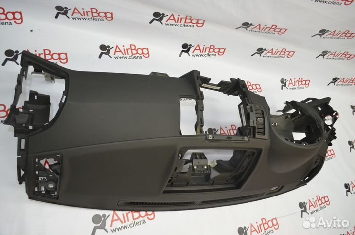 Торпедо панель приборов Nissan X-Trail черная