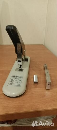 Степлер офисный