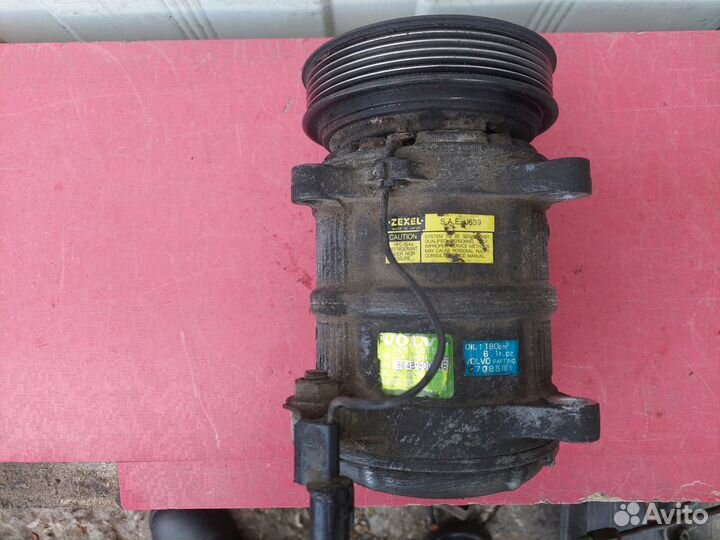 Компрессор кондиционера Volvo S40