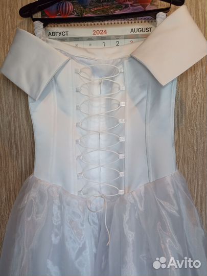 Свадебное платье 44 46 бу пышное
