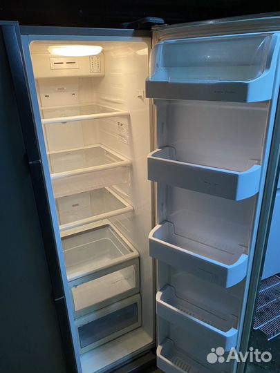 Холодильник двухдверный samsung
