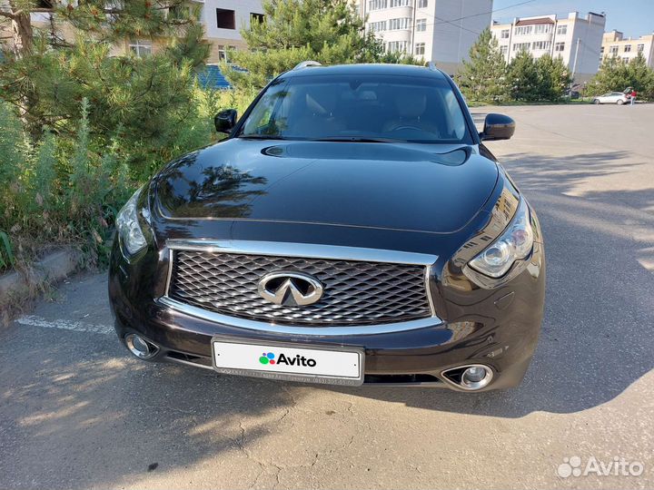 Infiniti QX70 3.7 AT, 2016, 130 000 км