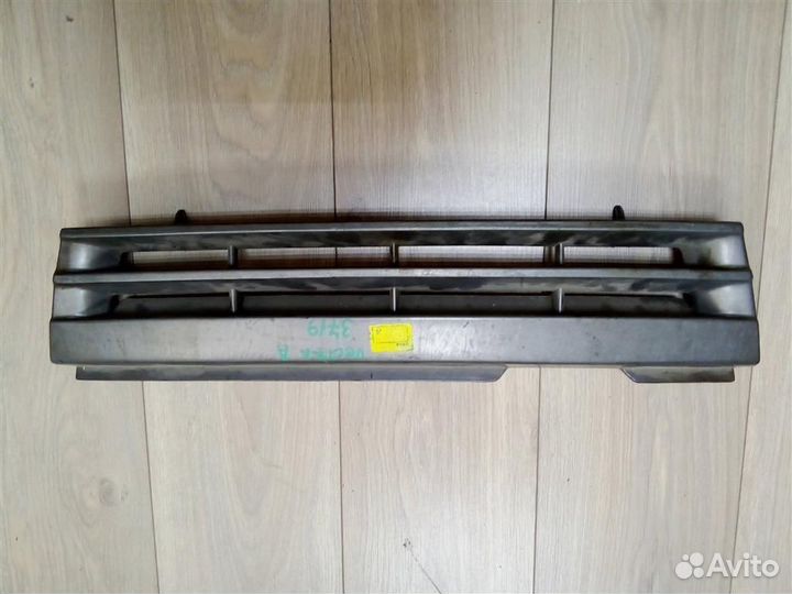 Решетка радиатора от Opel Vectra A 1988-1995