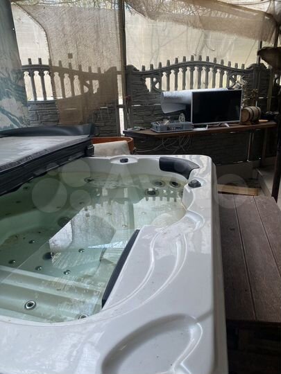 Дом 250 м² на участке 5 сот.