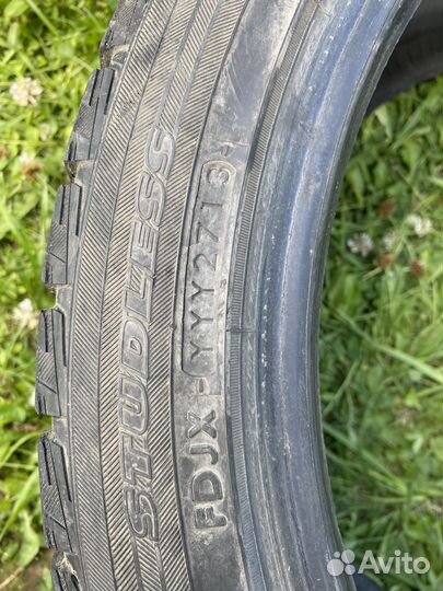 Yokohama Ice Guard Studless IG50 245/40 R18