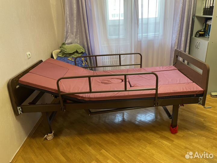 Продам кровать медицинскую для лежачих больных